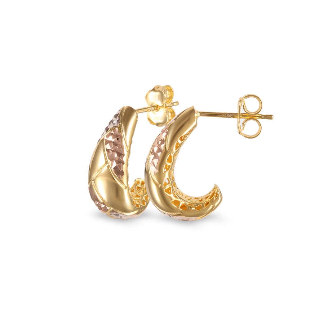 Aretes cortos diseño de gota con líneas diamantadas