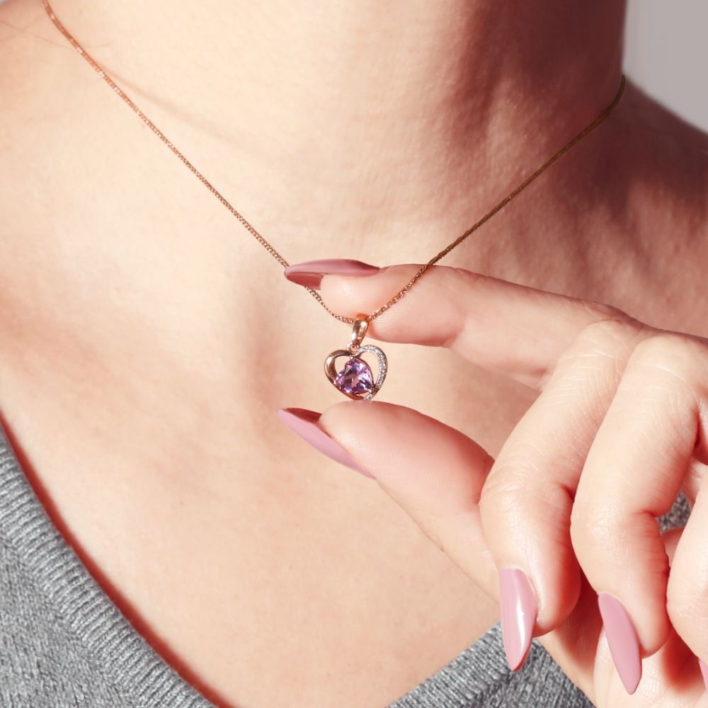 Cadena y dije de corazón con amatista y diamante