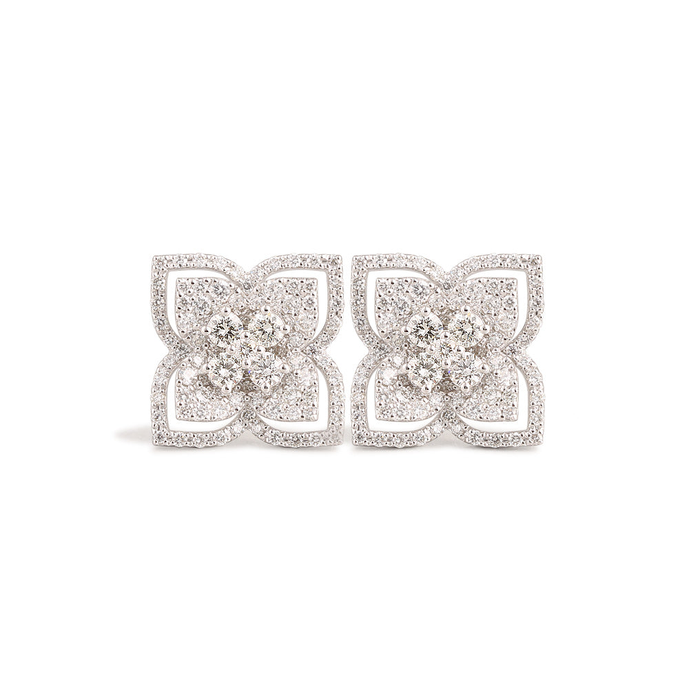 Aretes diseño de flor con diamantes