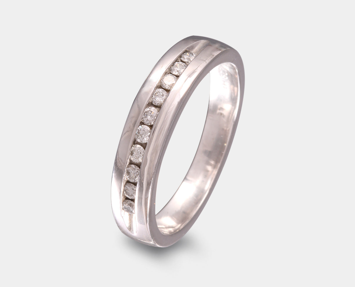 Churumbela oro blanco con diamantes 14k.