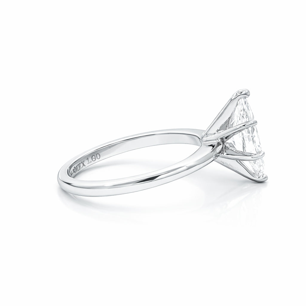 Anillo de compromiso solitario con diamante lab-grown marquise