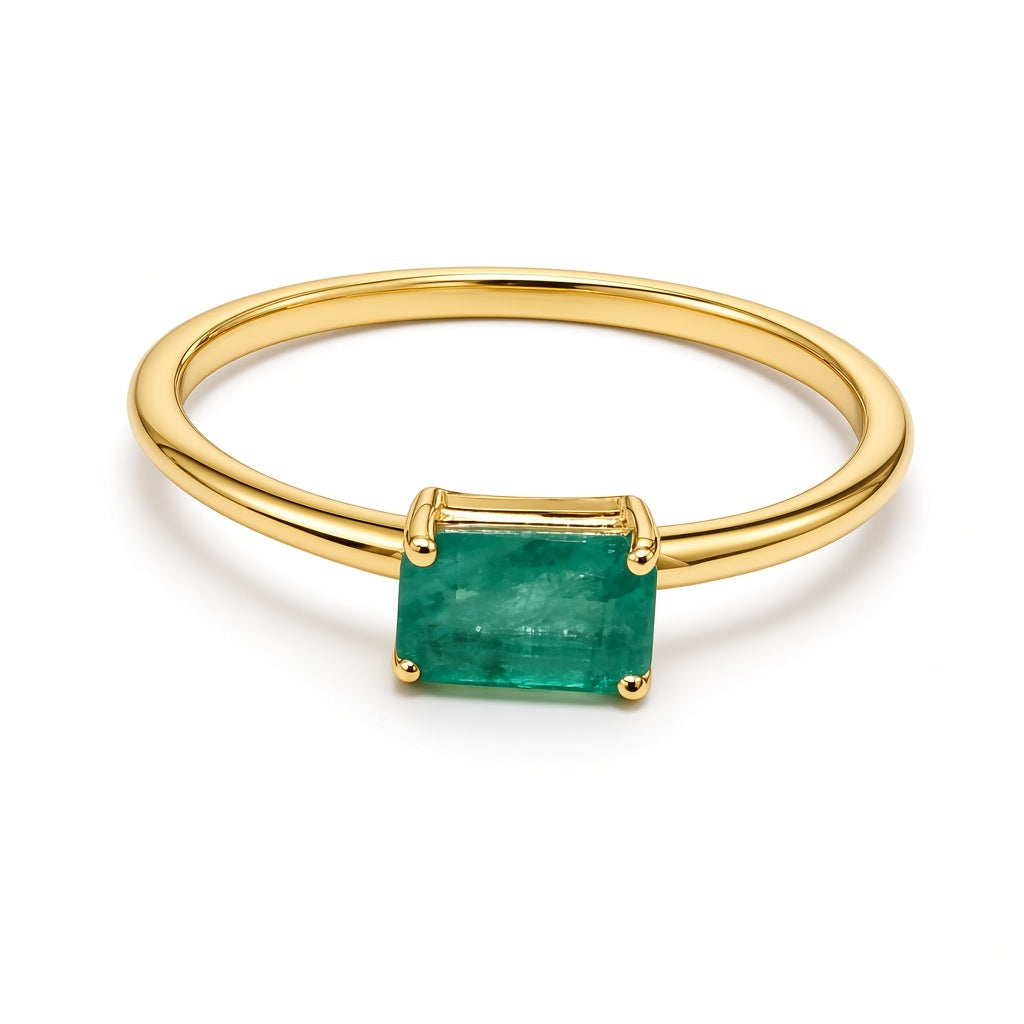 Anillo solitario con esmeralda