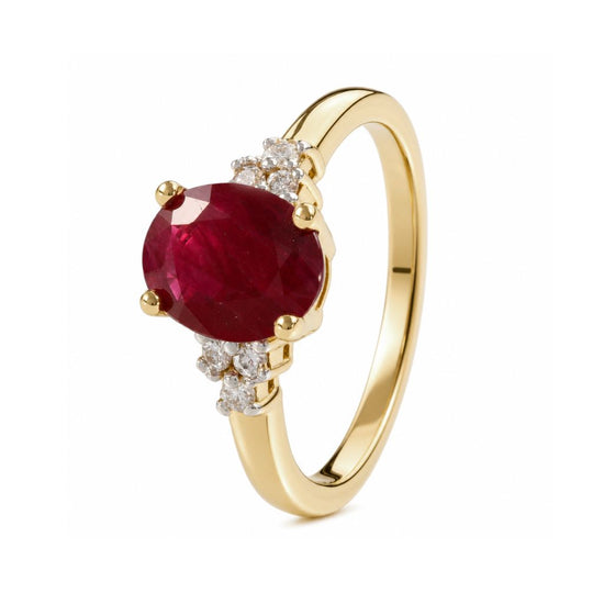 Anillo con rubí y diamantes laterales