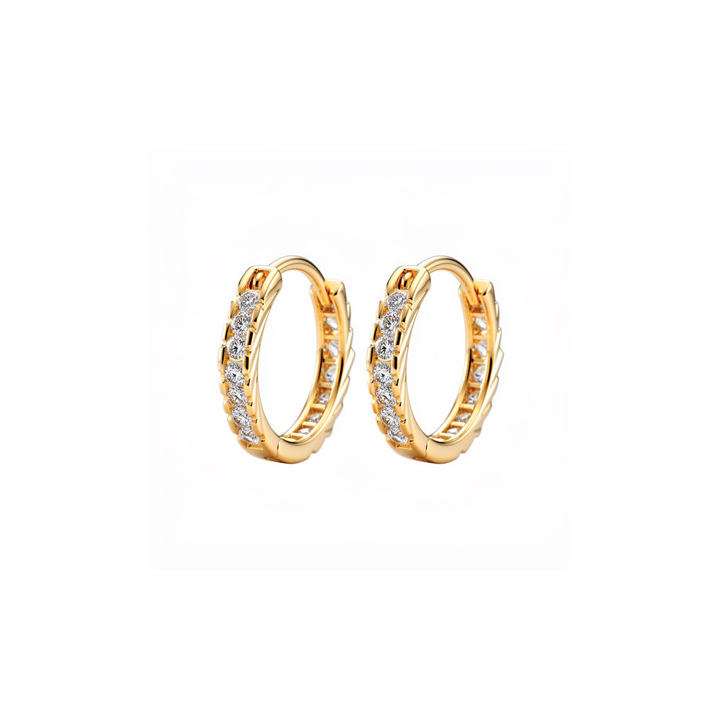 Arracadas tipo huggie con circonias y detalle lateral