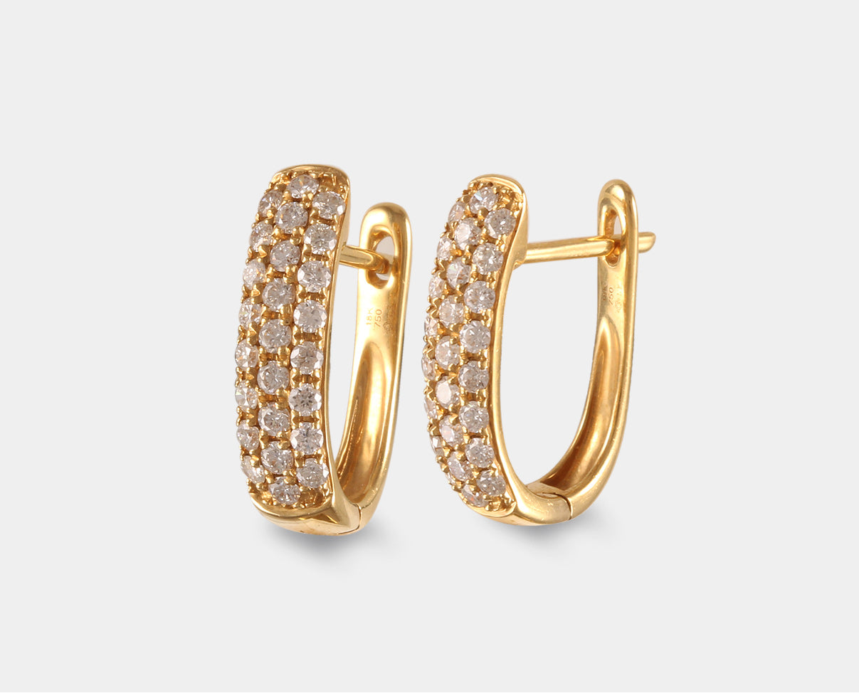 Juego anillo y aretes con diamantes en oro amarillo de 18k. Joyería para Dama. Joyas con diamante.