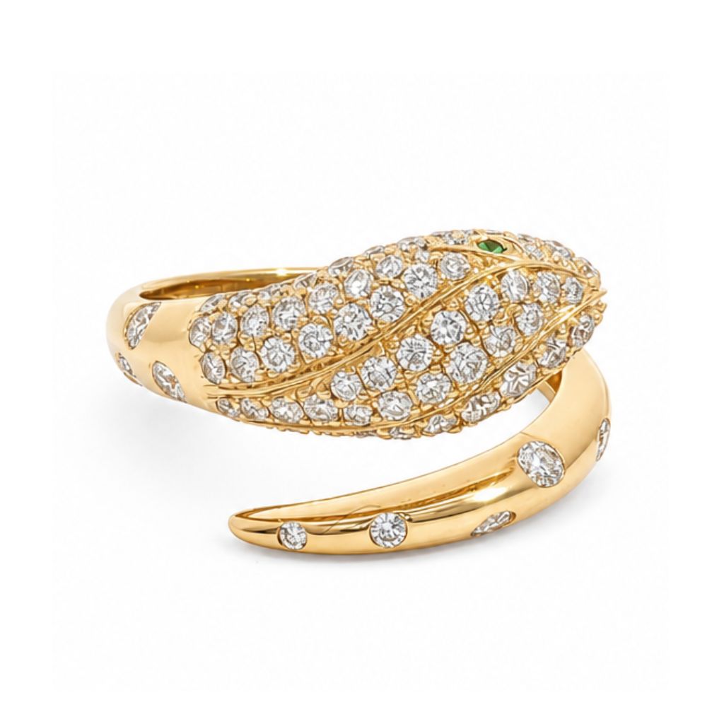 Anillo de mujer con diseño de serpiente y diamantes