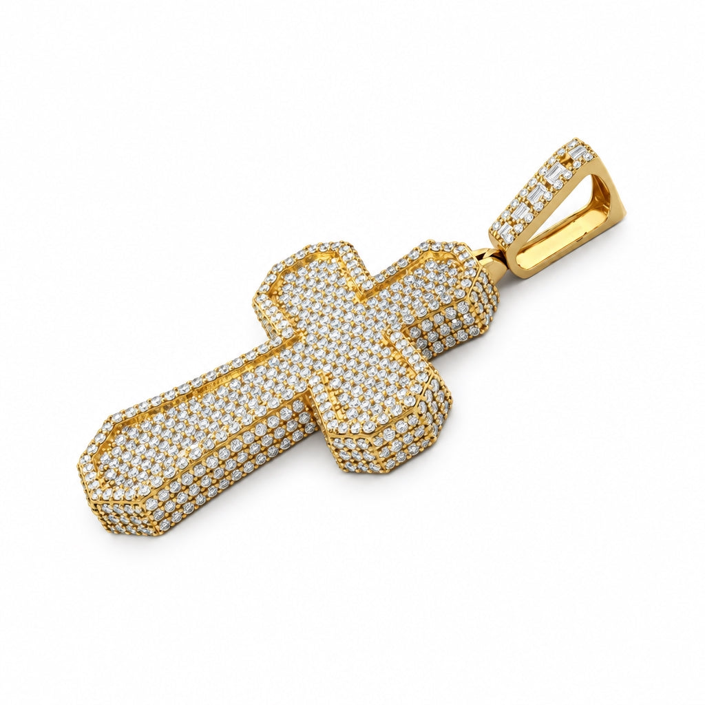 Dije de cruz con páve de diamantes