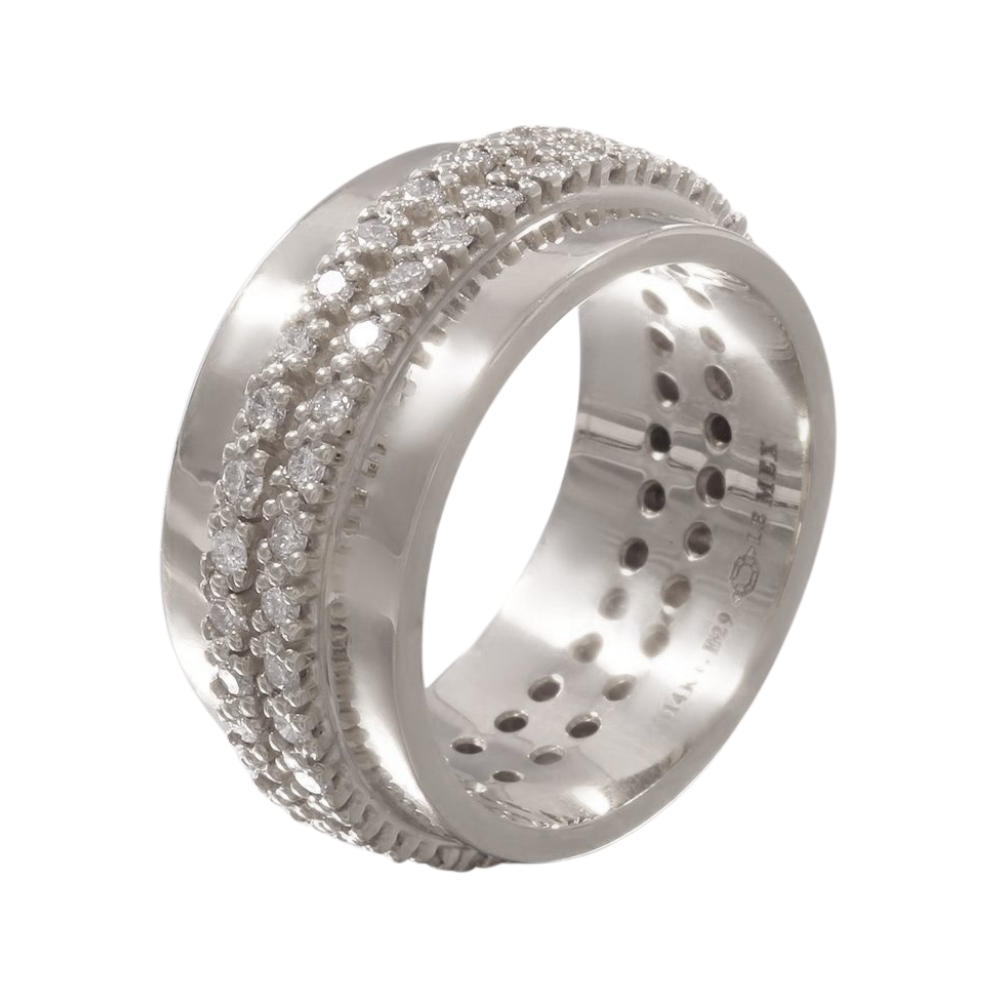 Anillo tipo argolla con diamantes