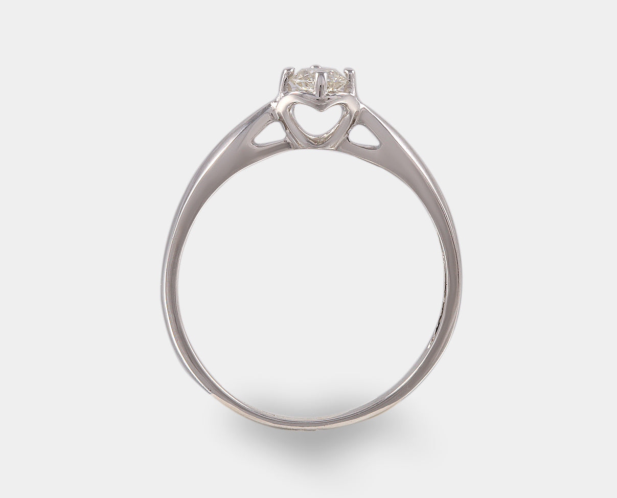 anillo de compromiso oro blanco con diamante. anillo solitario oro blanco con diamante. anillo de promesa con diamante.