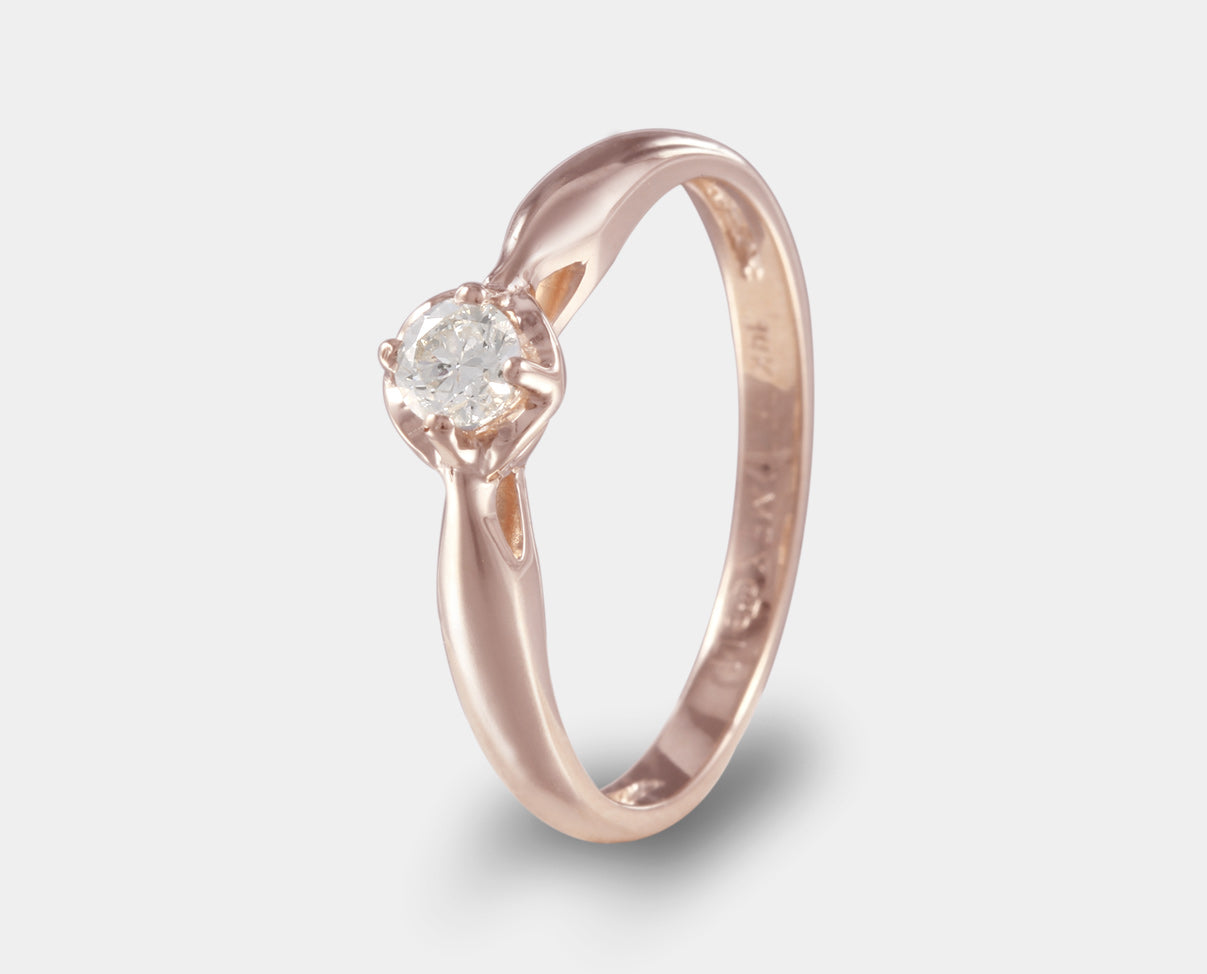 anillo de compromiso con diamante en oro rosa 14k. anillo solitario en oro rosa. anillo de promesa.