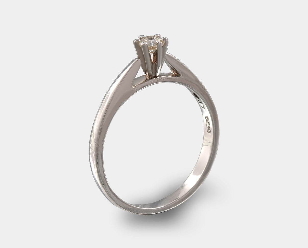 Anillo solitario oro blanco con diamante, anillos de compromiso. anillos de promesa.