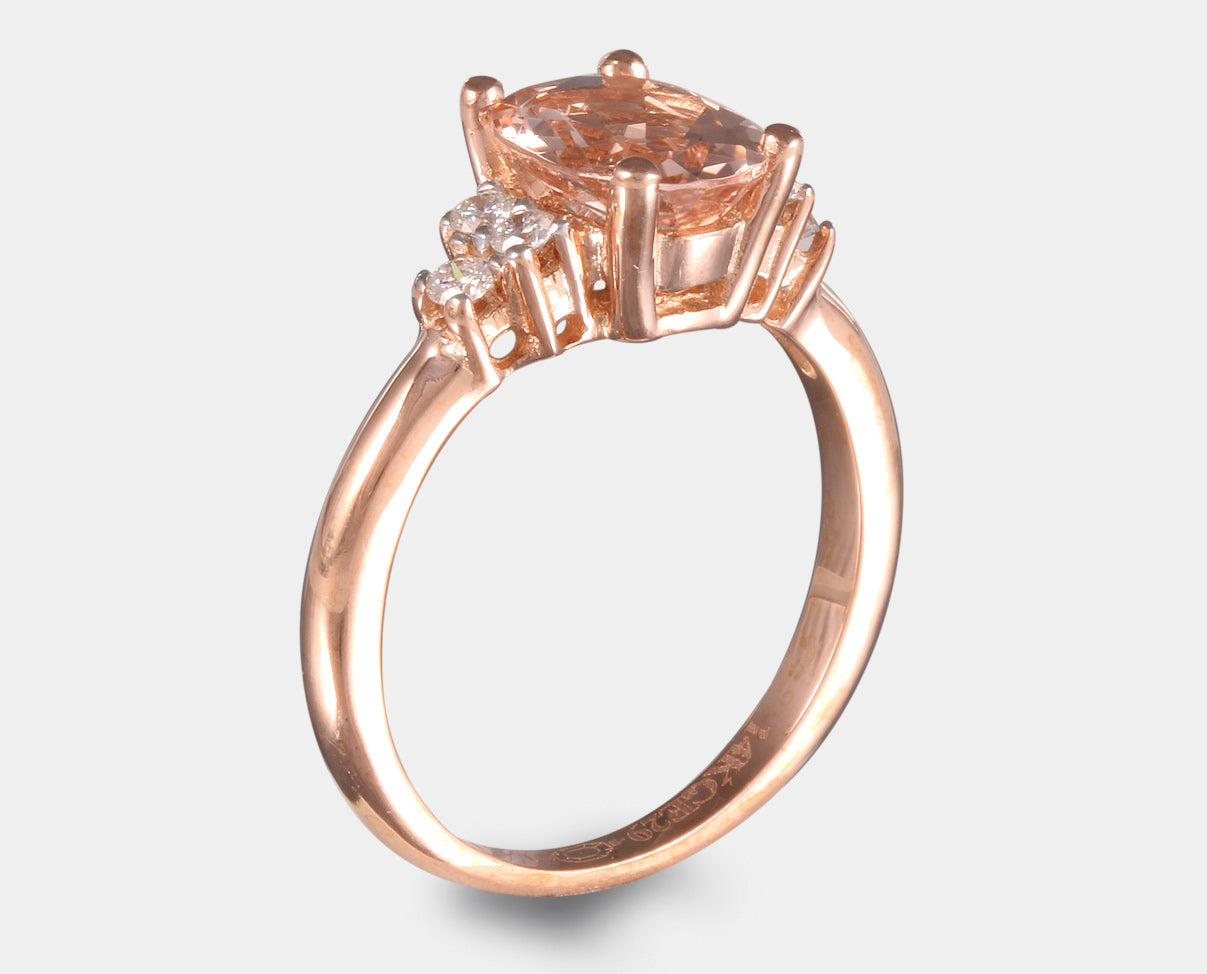 Anillo de compromiso con morganita y diamantes. Anillo con piedra natural morganita en oro rosa 14k 