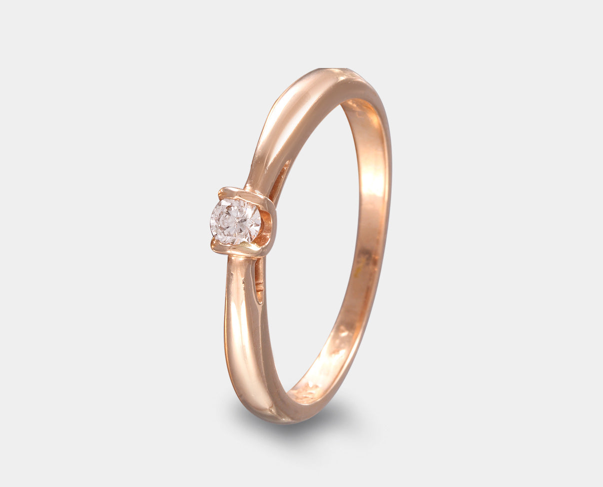 anillo de compromiso oro rosa con diamanate, anillo solitario con diamante. anillo de promesa con diamante. 