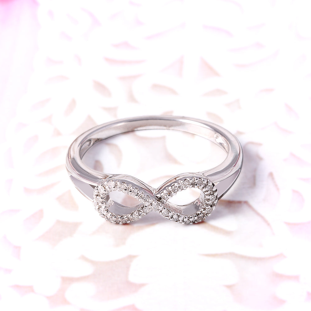 anillo infinito  plata con diamante. Anillos de promesa.